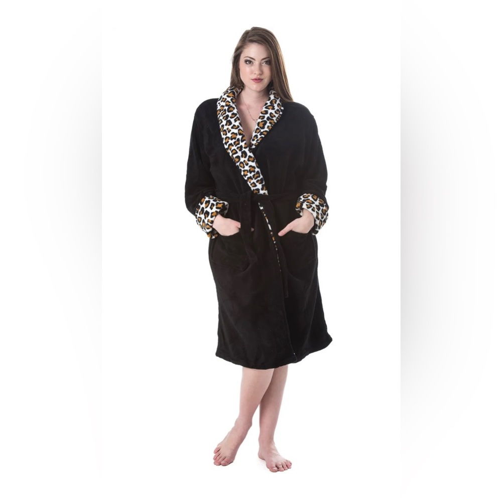 Casual Nights Women's Solid/Animal Trim Fleece Plush Robe